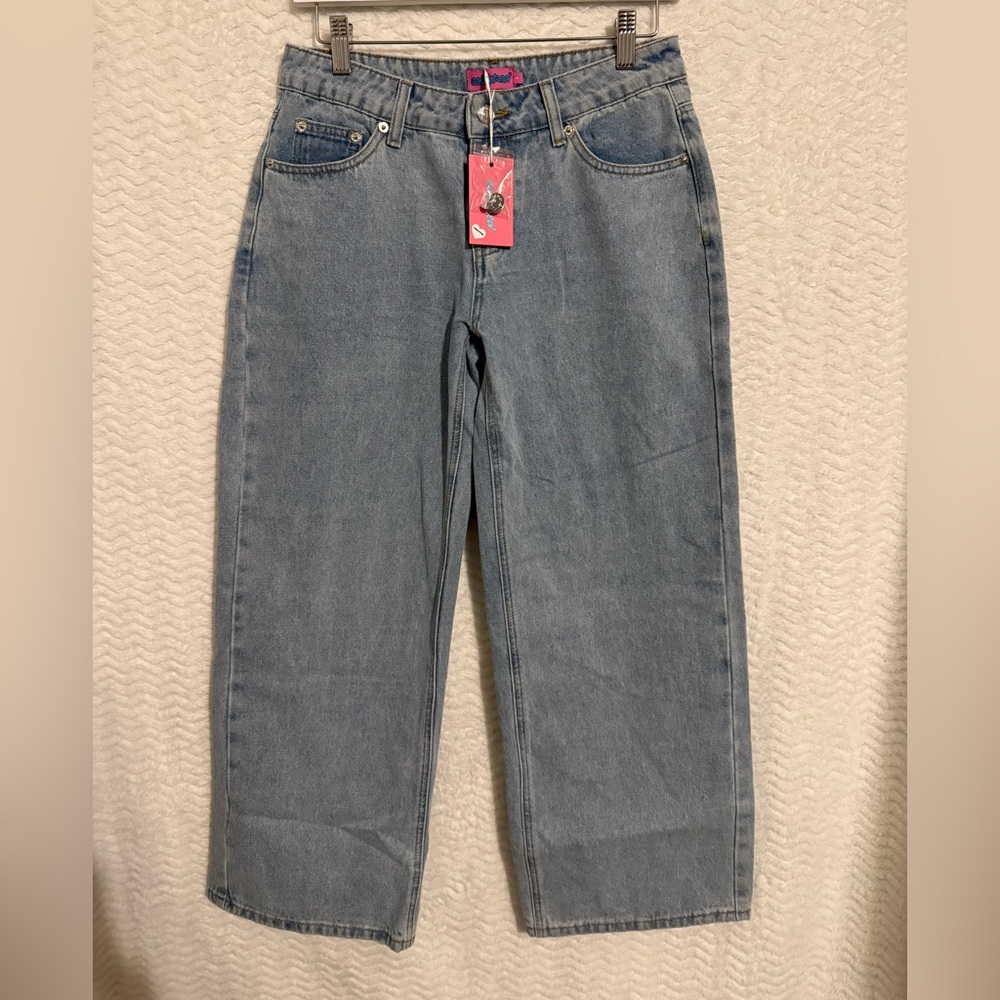 NWT Edikted Flare Wide Leg Blue Jeans. Size Small. Check these bad boys 🔥
